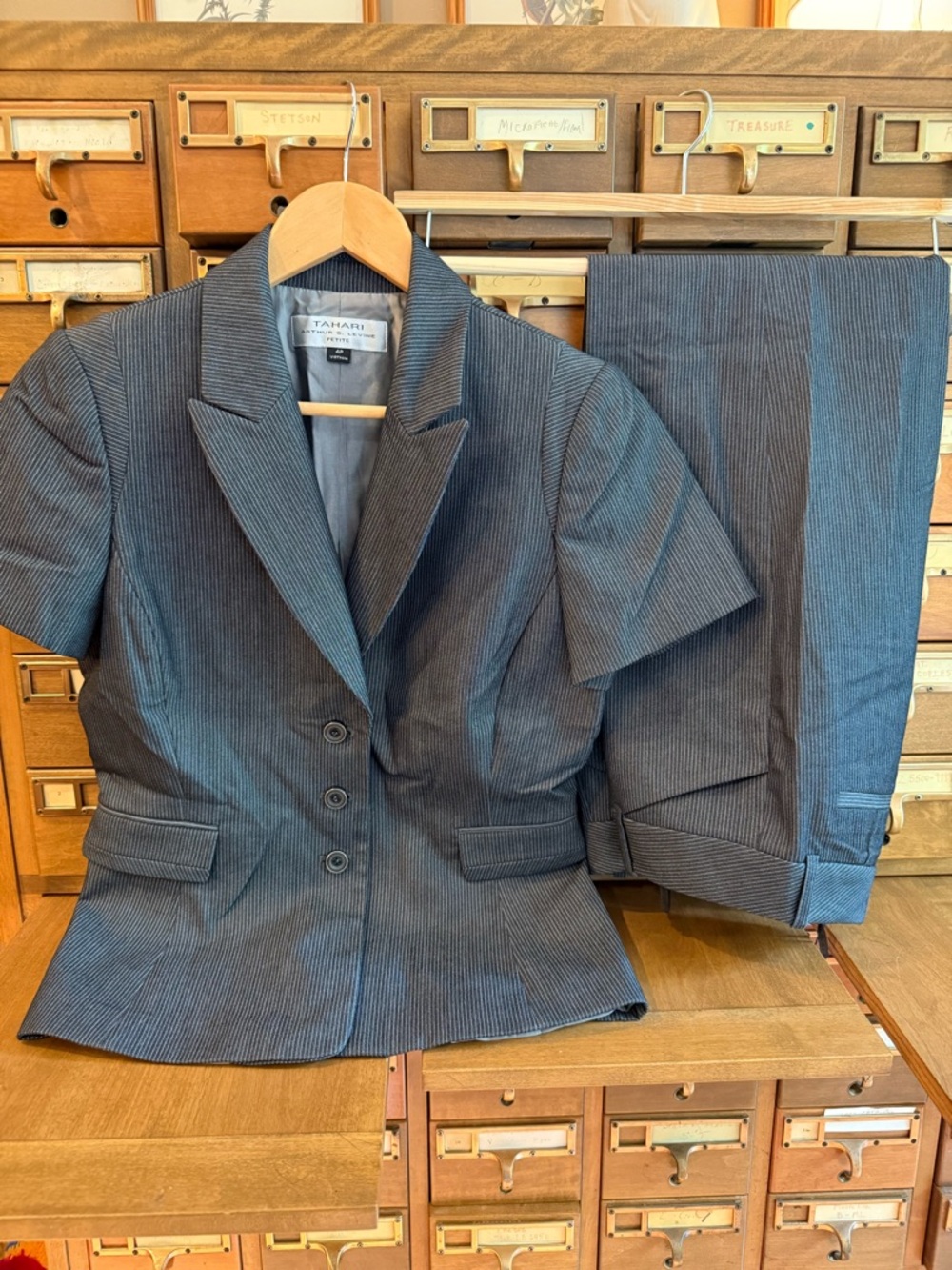 Tahari ASL Pinstripe Short-Sleeve Suit Jacket & Pants - Slate Gray size 4Petite